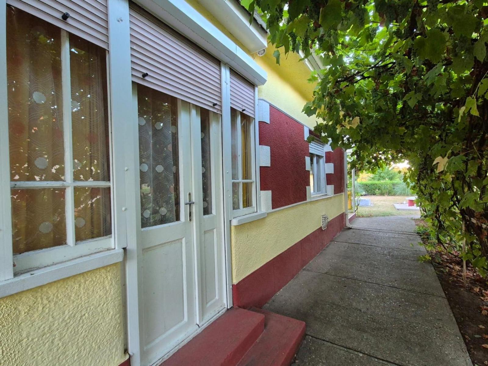 Kereki Retro Vendégház Kerekegyháza Exterior foto